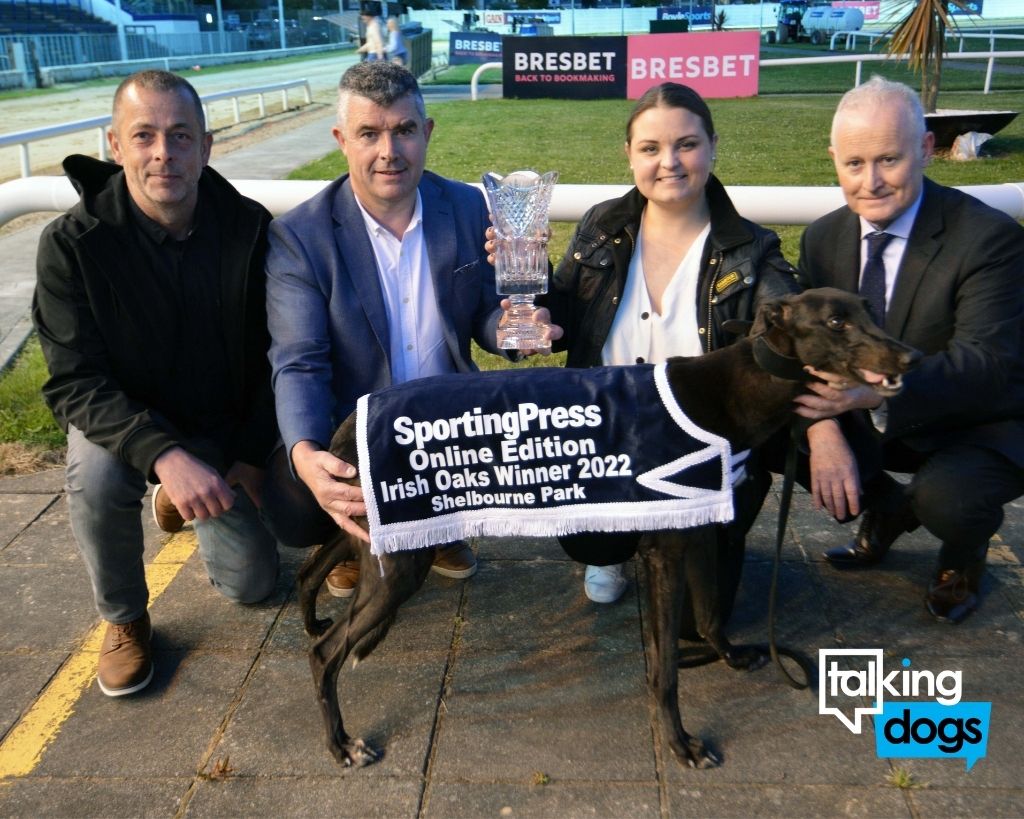 Stevie Dunne (Breeder) Damien Mattherw Treasurer ICC Marissa Molloy (Owner) and DJ Histon CEO ICC with Raha Mofo the 2022 Sporting Press Online Edition Irish Oaks winner Pic: Imelda Grauer Stevie Dunne (Breeder) Damien Mattherw Treasurer ICC Marissa Molloy (Owner) and DJ Histon CEO ICC with Raha Mofo the 2022 Sporting Press Online Edition Irish Oaks winner Pic: Imelda Grauer